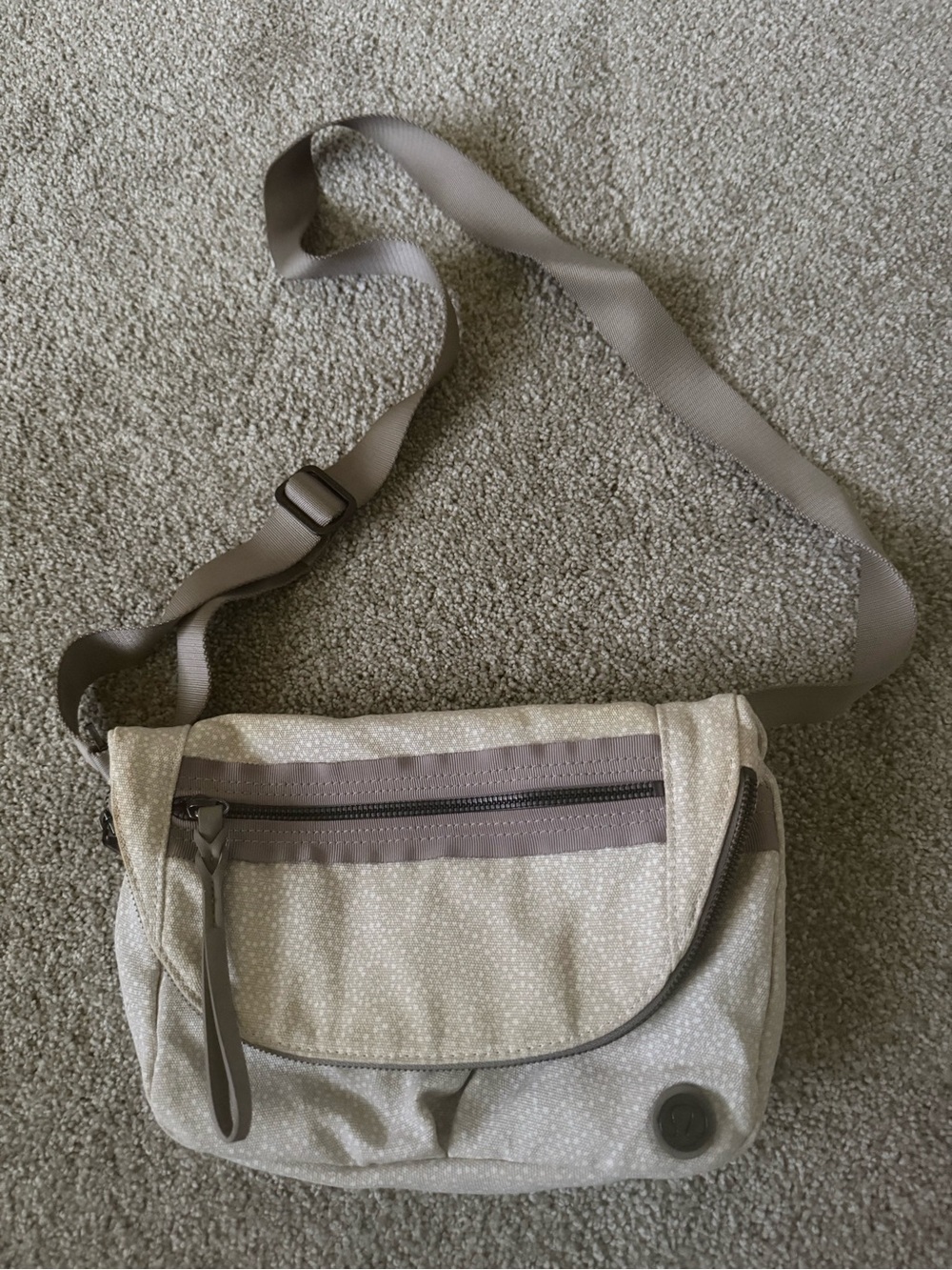 lululemon athletica Beige and Taupe Men’s Messenger Bag